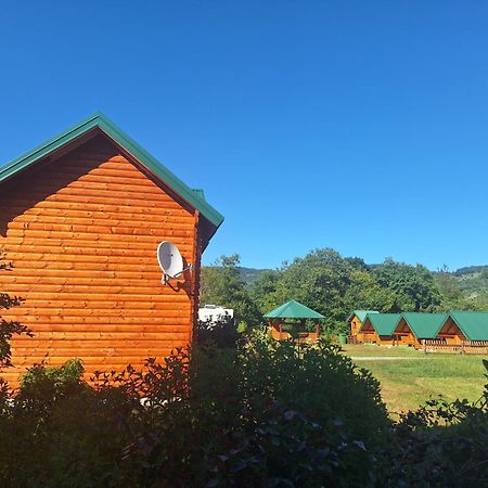 Konaci Oceva Zemlja Bungalovi Konaci Oceva Zemlja Vikendica Мойковац Экстерьер фото