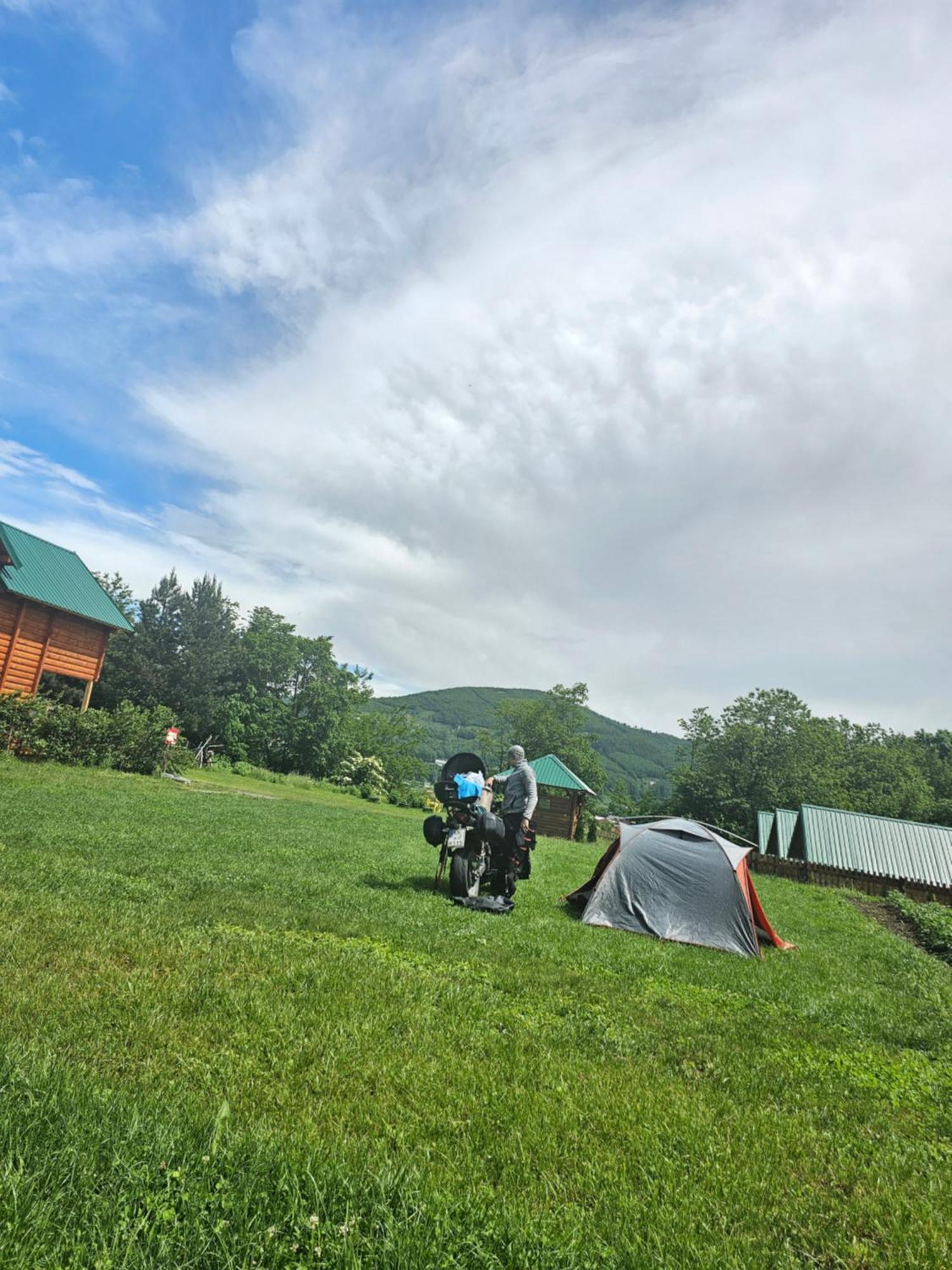 Konaci Oceva Zemlja Bungalovi Konaci Oceva Zemlja Vikendica Мойковац Экстерьер фото