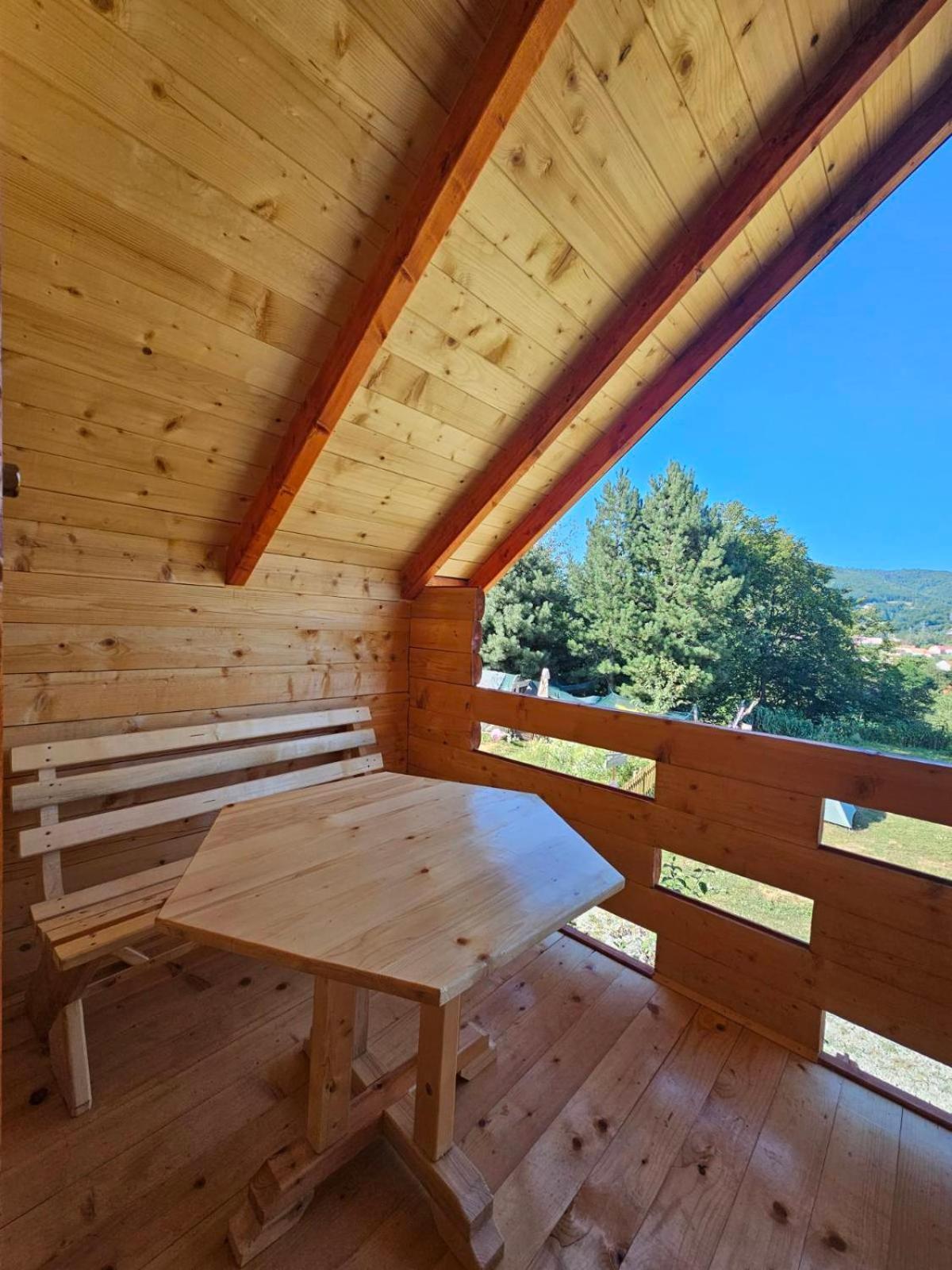 Konaci Oceva Zemlja Bungalovi Konaci Oceva Zemlja Vikendica Мойковац Экстерьер фото