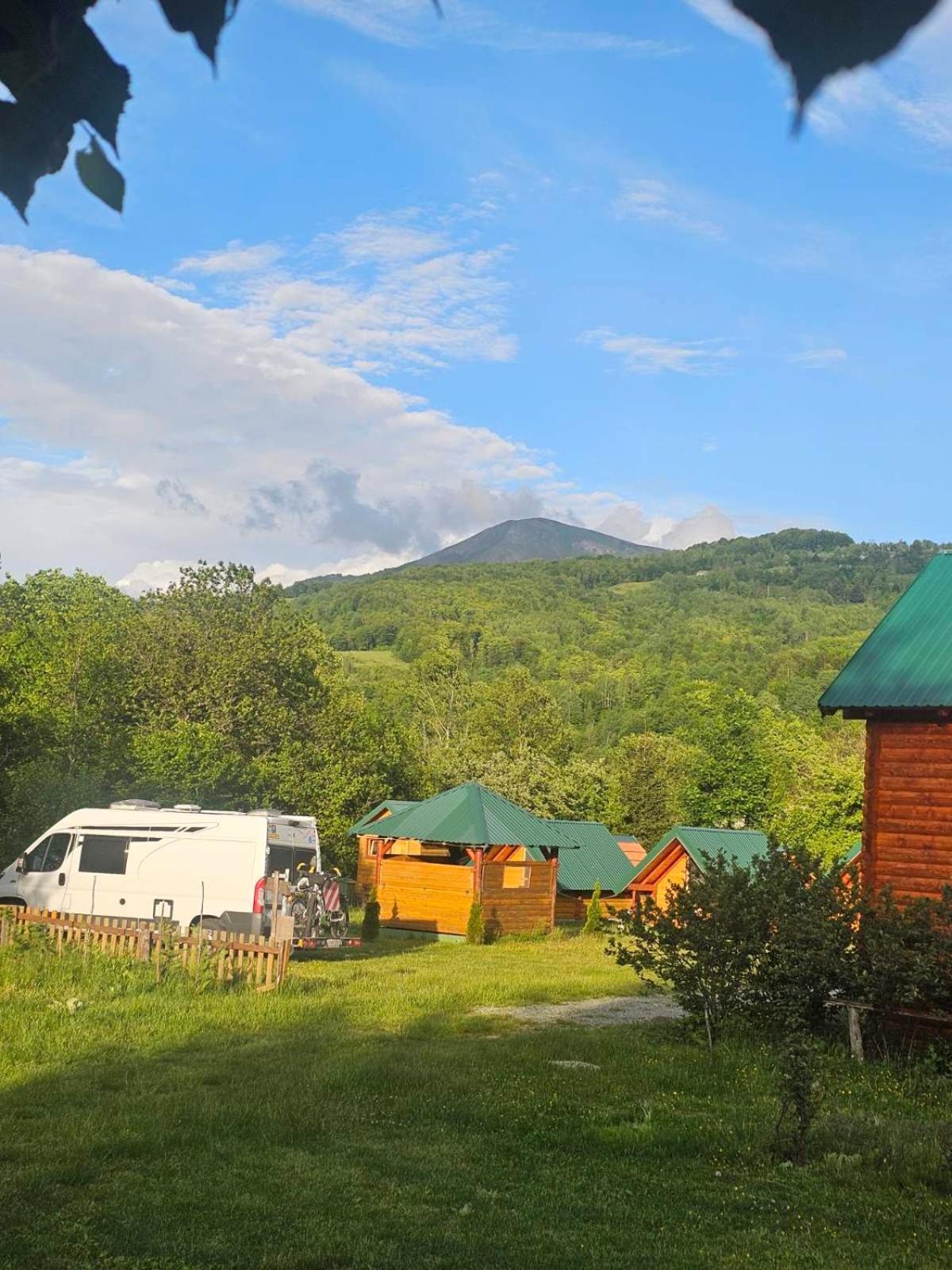 Konaci Oceva Zemlja Bungalovi Konaci Oceva Zemlja Vikendica Мойковац Экстерьер фото