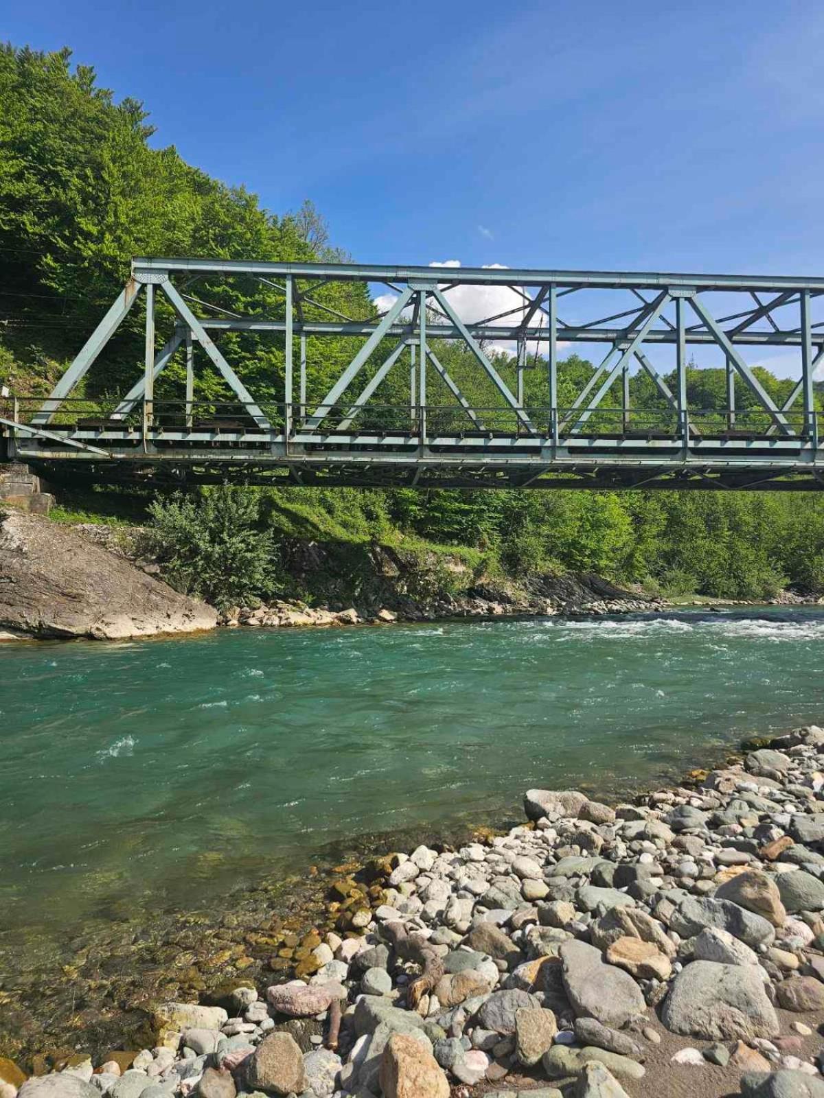 Konaci Oceva Zemlja Bungalovi Konaci Oceva Zemlja Vikendica Мойковац Экстерьер фото