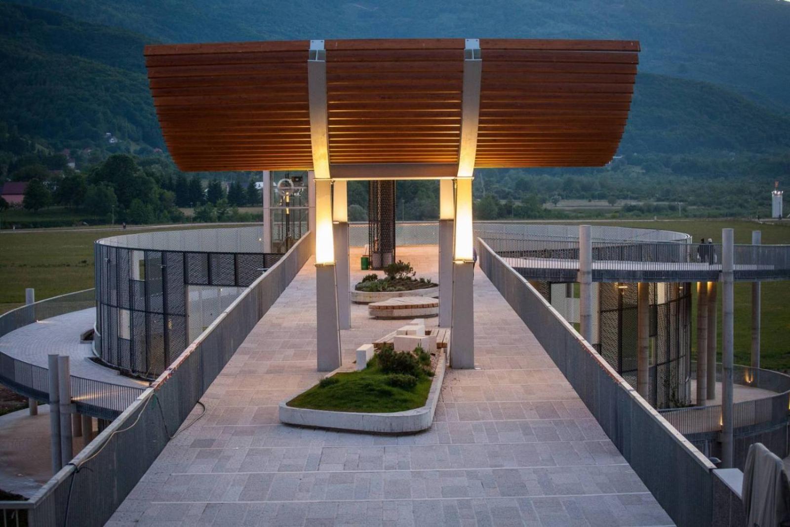 Konaci Oceva Zemlja Bungalovi Konaci Oceva Zemlja Vikendica Мойковац Экстерьер фото