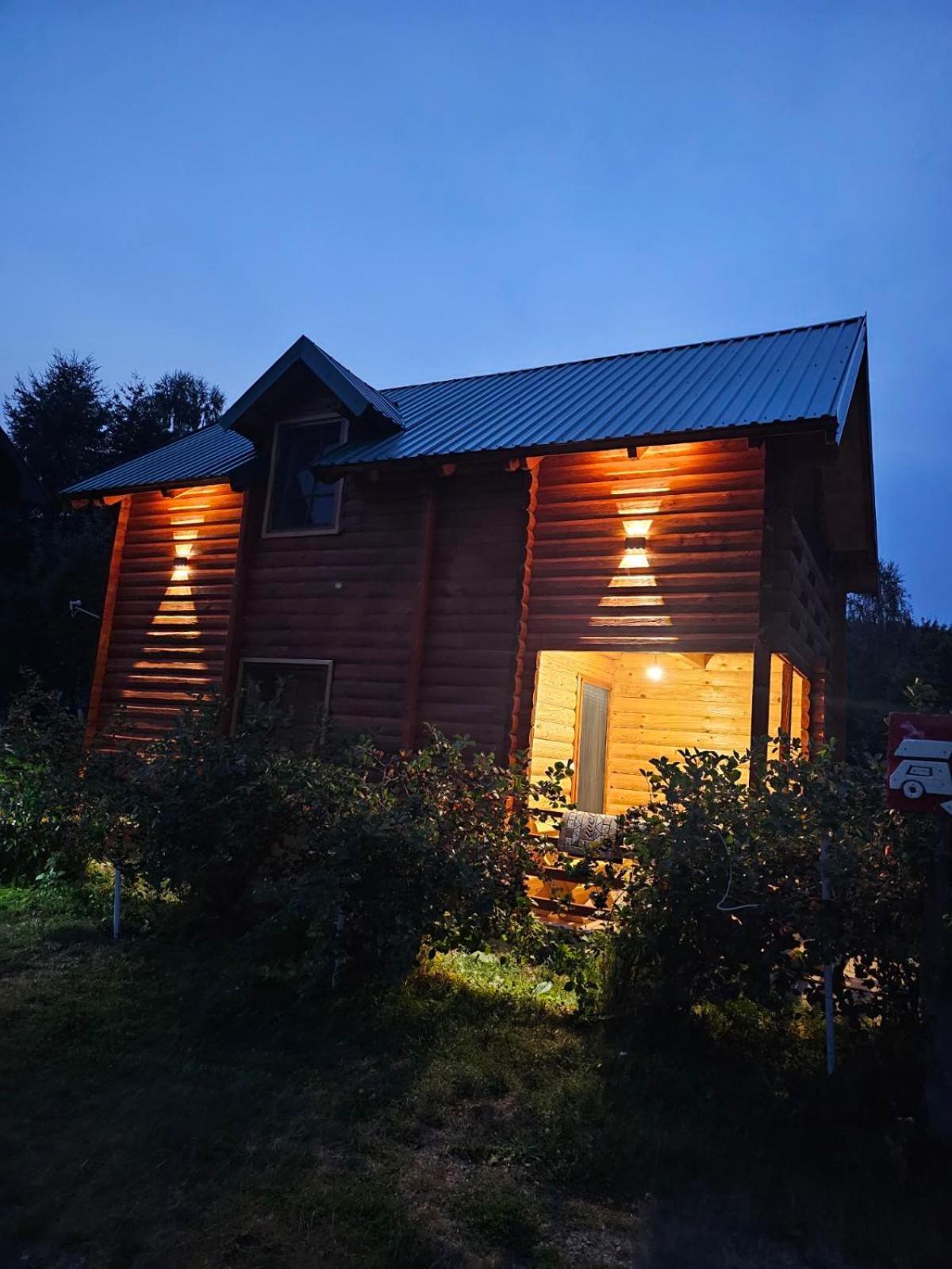 Konaci Oceva Zemlja Bungalovi Konaci Oceva Zemlja Vikendica Мойковац Экстерьер фото