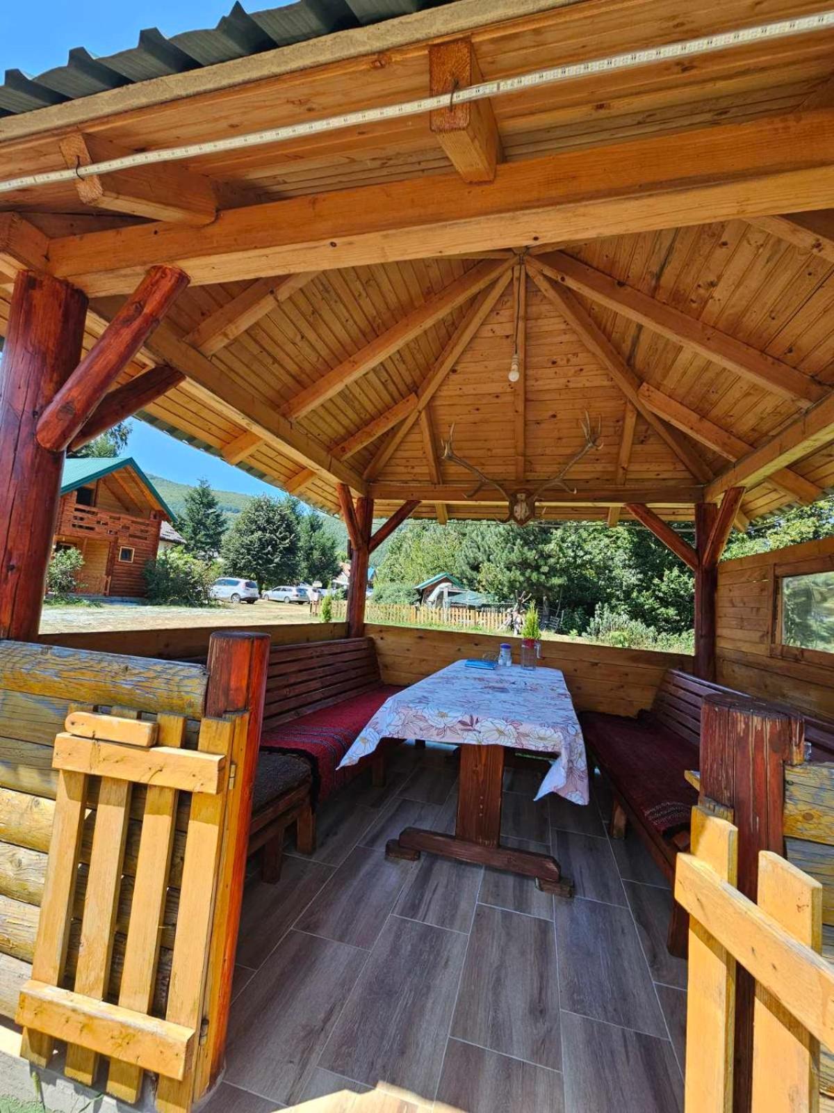 Konaci Oceva Zemlja Bungalovi Konaci Oceva Zemlja Vikendica Мойковац Экстерьер фото