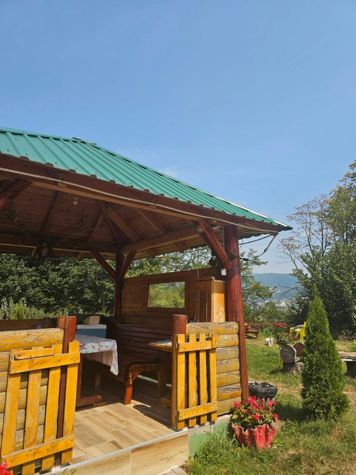 Konaci Oceva Zemlja Bungalovi Konaci Oceva Zemlja Vikendica Мойковац Экстерьер фото