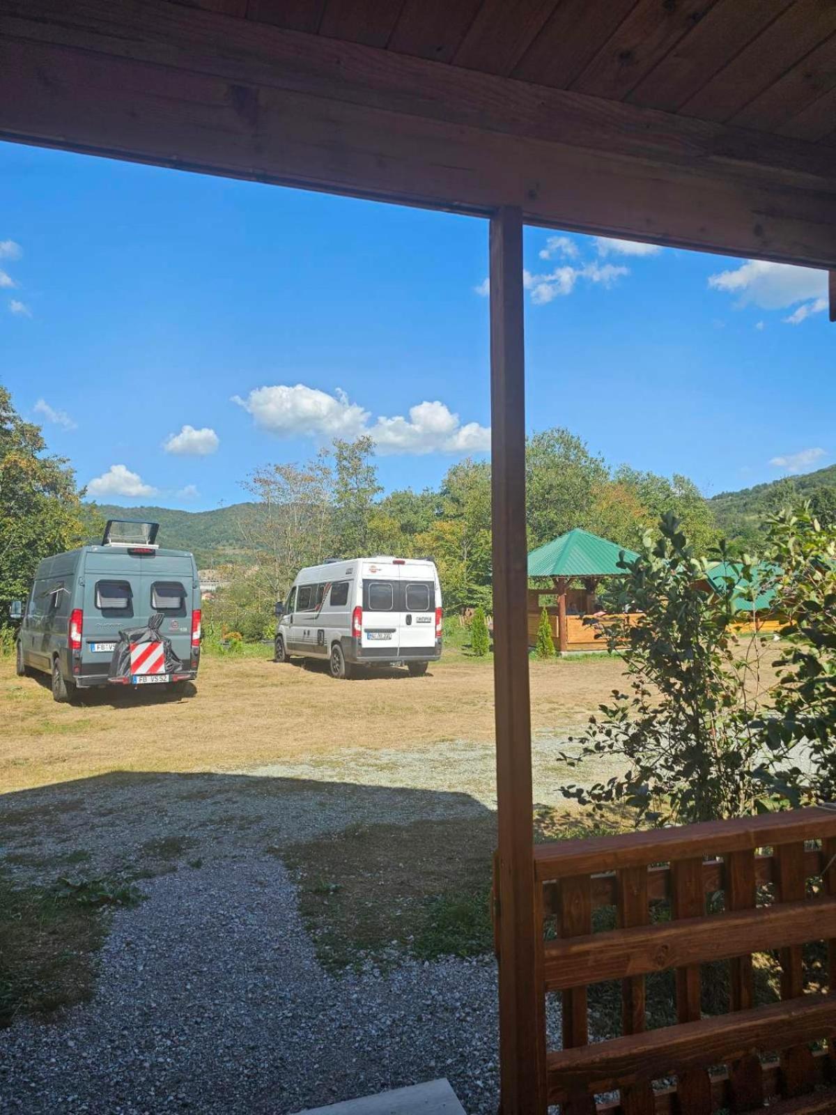 Konaci Oceva Zemlja Bungalovi Konaci Oceva Zemlja Vikendica Мойковац Экстерьер фото