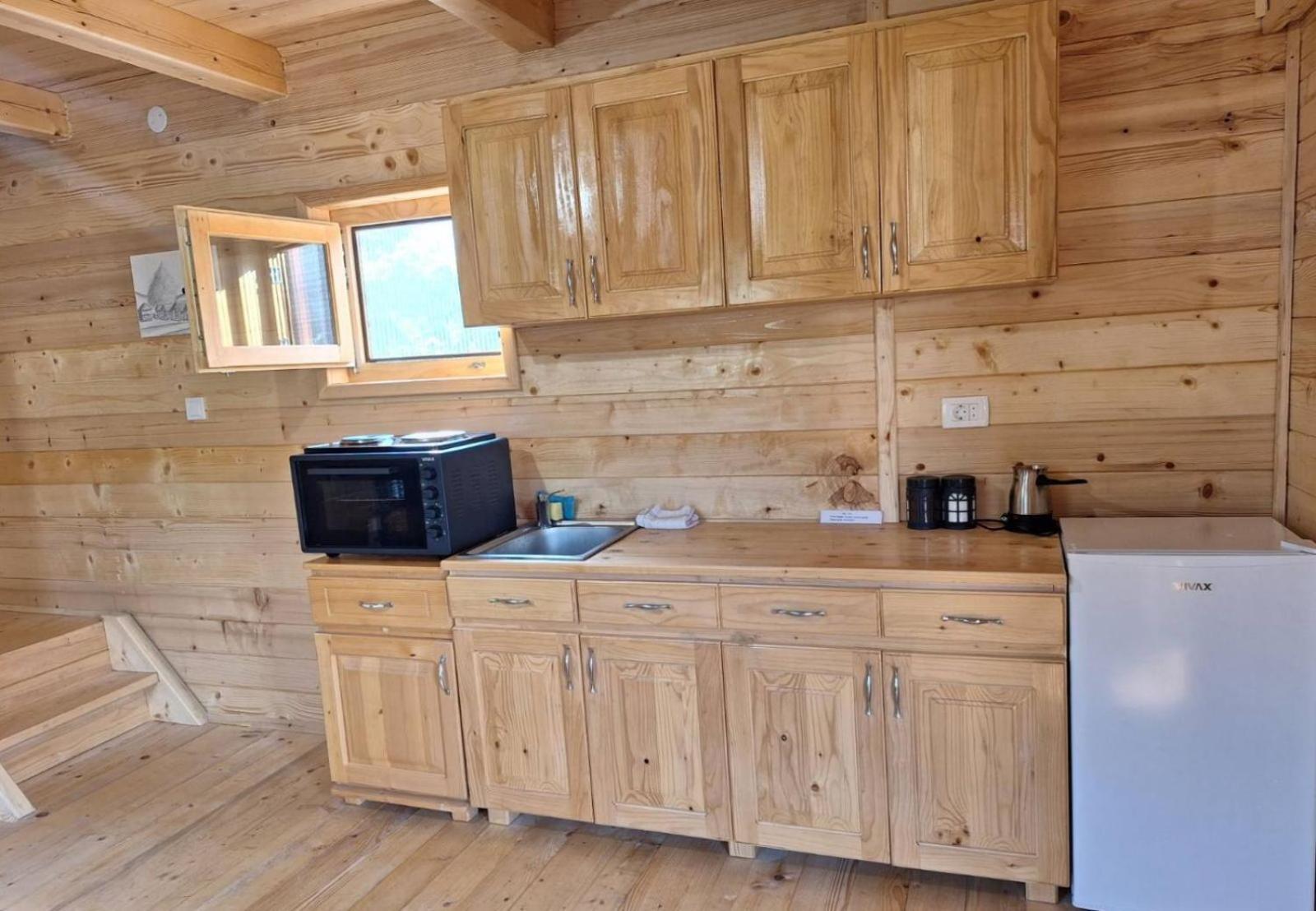 Konaci Oceva Zemlja Bungalovi Konaci Oceva Zemlja Vikendica Мойковац Экстерьер фото